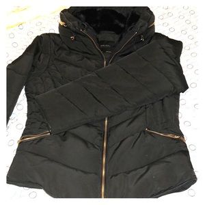 Zara fitted jacket w/ fur collar and zippable hood